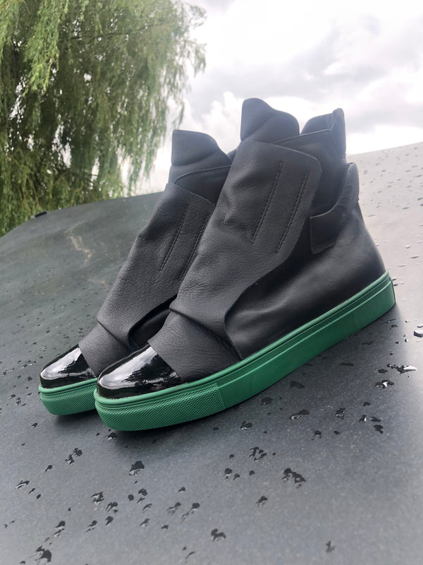 Urban Rhapsody Black Sneakers