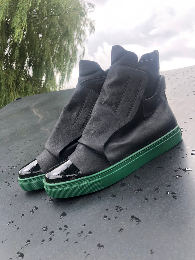 Urban Rhapsody Black Sneakers
